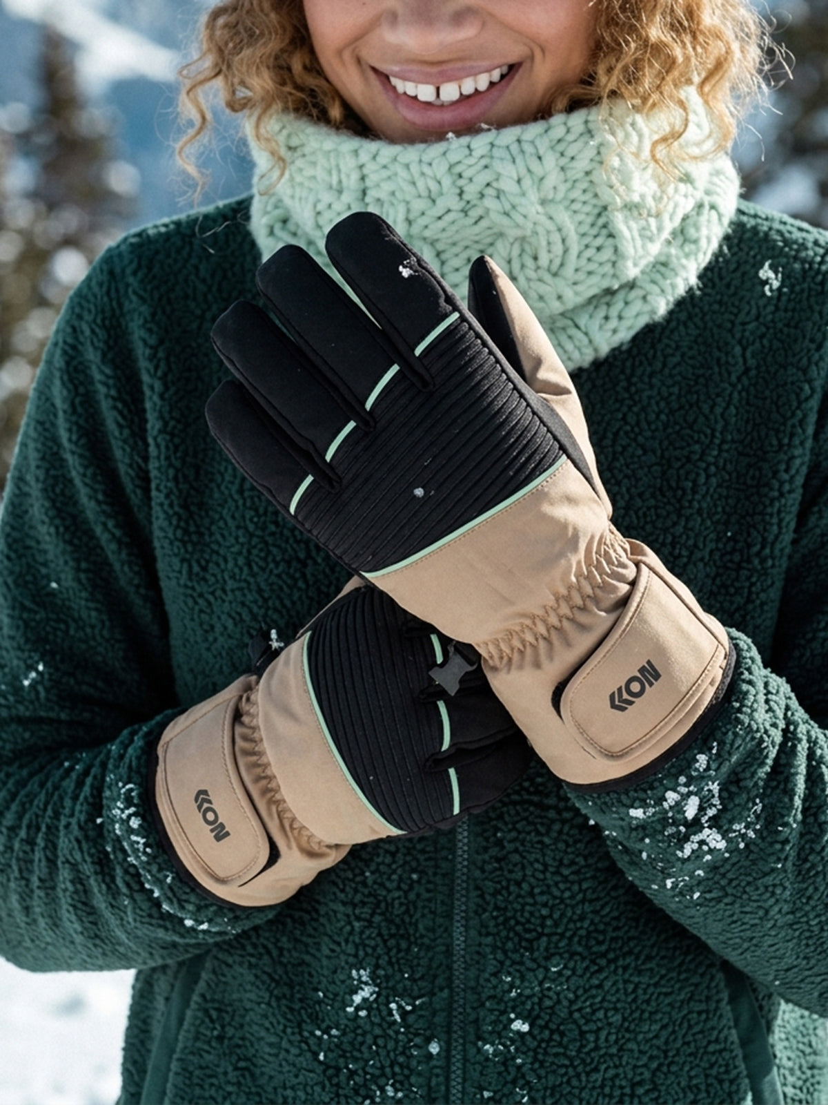 Guantes Back On - Top